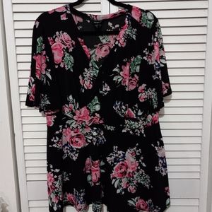 Torrid Size 2 Floral  Tunic Top Blouse